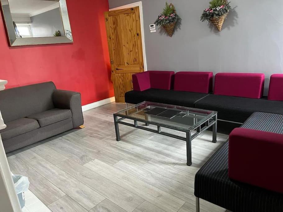Ovington Grove 2 Fully Equipped Kitchen Free Parking 3 Bedrooms Netflix Ньюкасл-апон-Тайн Екстер'єр фото