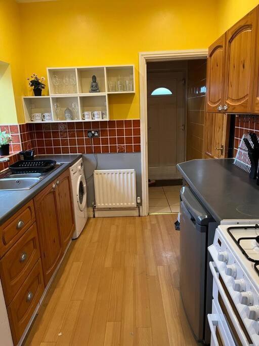Ovington Grove 2 Fully Equipped Kitchen Free Parking 3 Bedrooms Netflix Ньюкасл-апон-Тайн Екстер'єр фото