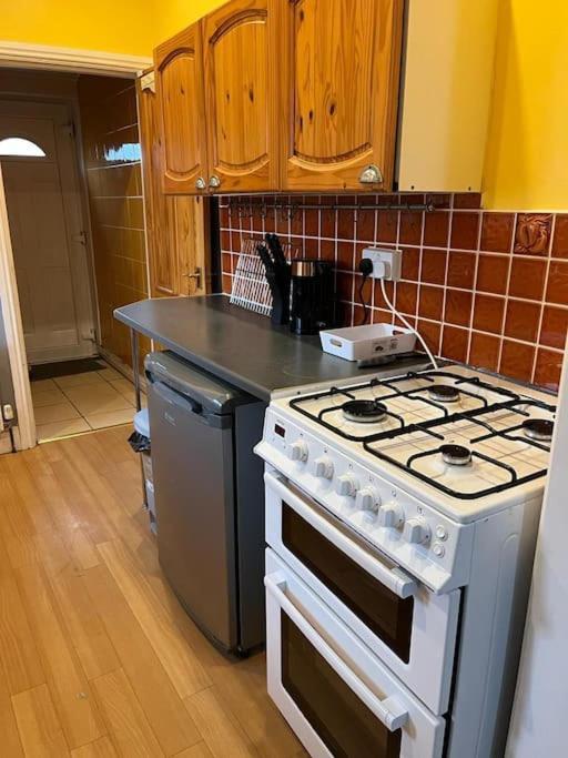 Ovington Grove 2 Fully Equipped Kitchen Free Parking 3 Bedrooms Netflix Ньюкасл-апон-Тайн Екстер'єр фото