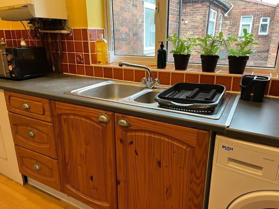 Ovington Grove 2 Fully Equipped Kitchen Free Parking 3 Bedrooms Netflix Ньюкасл-апон-Тайн Екстер'єр фото